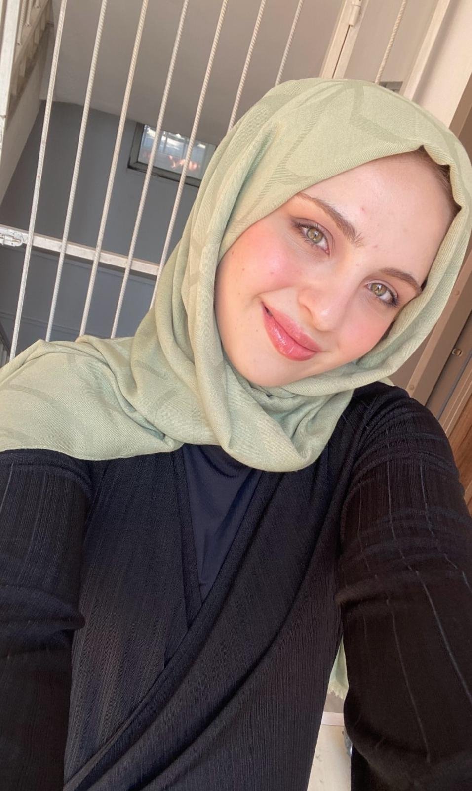 Alanya Cömert Kadın Escort Bayan Emine Alanya Cömert Kadın Escort Bayan Emine
